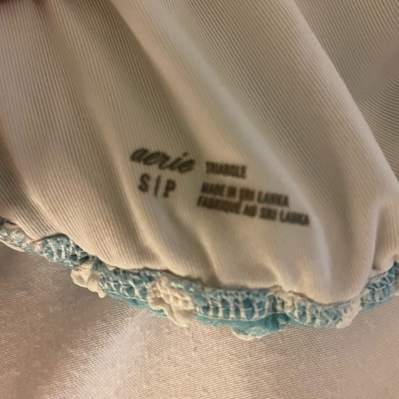 AERIE- Plaid Bikini Top Small - Picture 3 of 4